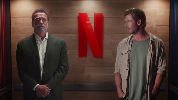 Arnold Schwarzenegger le da unos consejos a Chris Hemsworth en un divertido video de Netflix